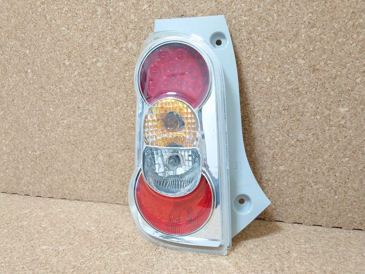 ダイハツ ミラココア L675S LED 左テールランプ 東海電装 20515L 64579.jpg