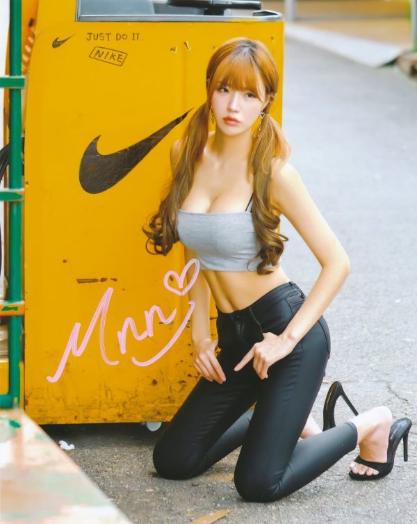 HANNA ハンナ WHITE SCORPION☆直筆サイン入りチェキ☆抽プレ 当選 5名☆