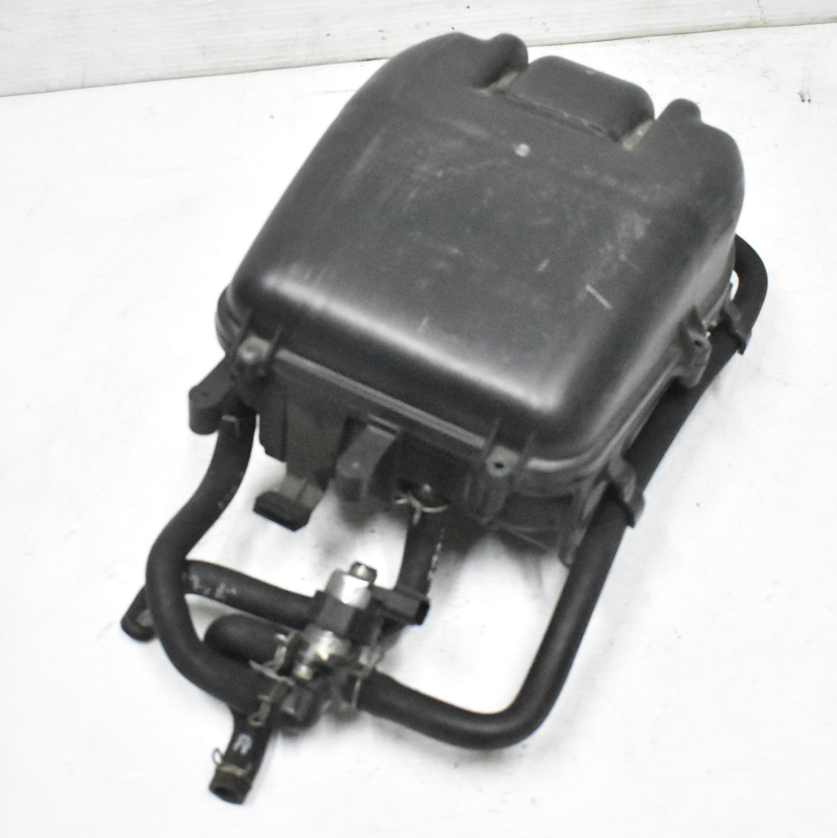 ホンダ Vtr250 後期 Mc33 エアクリーナーボックス C 642 の落札情報詳細 ヤフオク落札価格情報 オークフリー スマートフォン版 ホンダ Vtr250 後期 Mc33 エアクリーナーボックス C 642 の落札情報詳細 ヤフオク落札価格情報 オークフリー スマートフォン版