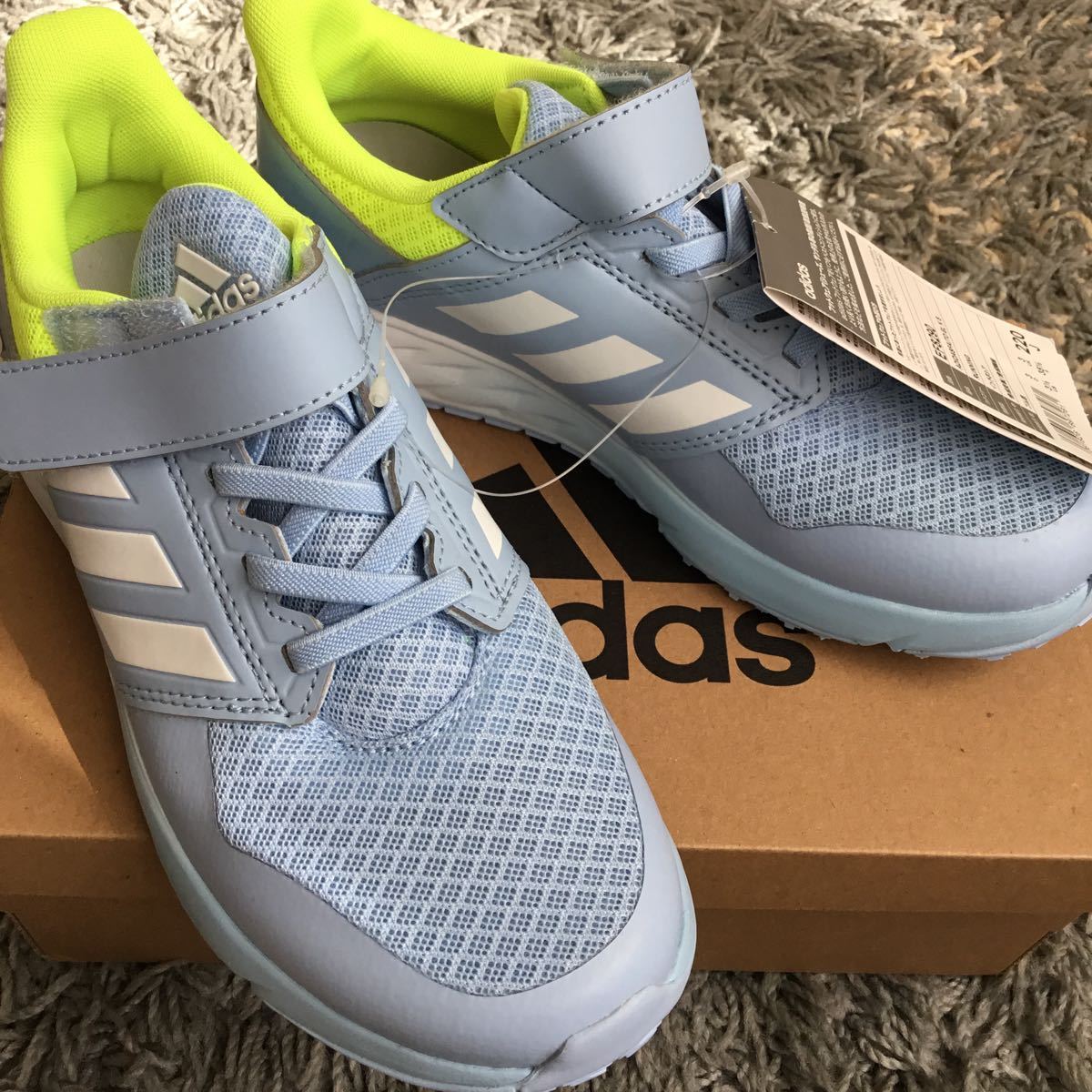 新品 未使用 Adidas アディダス スニーカー 22cm 男女兼用 Ef 90 水色 運動会 クラブ 運動靴 シューズ 新生活準備 の落札情報詳細 ヤフオク落札価格情報 オークフリー スマートフォン版