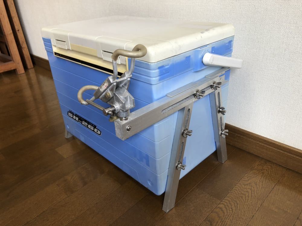 【紀州釣り】　釣り用箱　椅子　2本竿立て付き　木製 蓋付き　クーラーボックス ☆嗜好性アイテム！ みき釣具オリジナル（PRO GEAR） ステンレス