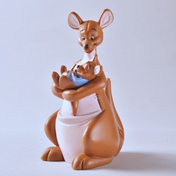 ディズニー くまのプーさん カンガとルーのフィギュア の落札情報詳細 ヤフオク落札価格情報 オークフリー スマートフォン版