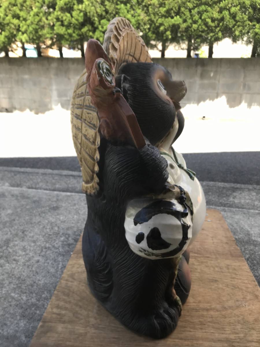 囲碁を打つ狸　在銘　陶器　タヌキ　置物　骨董品、美術品 囲碁を打つ狸 在銘 陶器 タヌキ 置物 骨董品、美術品 - メルカリ
