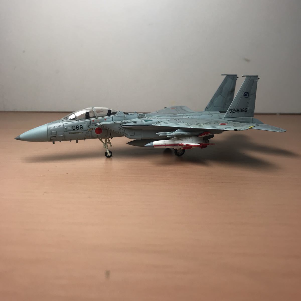 JWINGS監修 カフェレオ 1/144 航空自衛隊の戦闘機 F-15DJイーグル 飛行