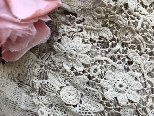 フランスアンティーク 豪華 美しいチュールレースのブラウス クロシェ 素材用 手作業 ハンドメイド ドール の落札情報詳細 ヤフオク落札価格情報 オークフリー スマートフォン版