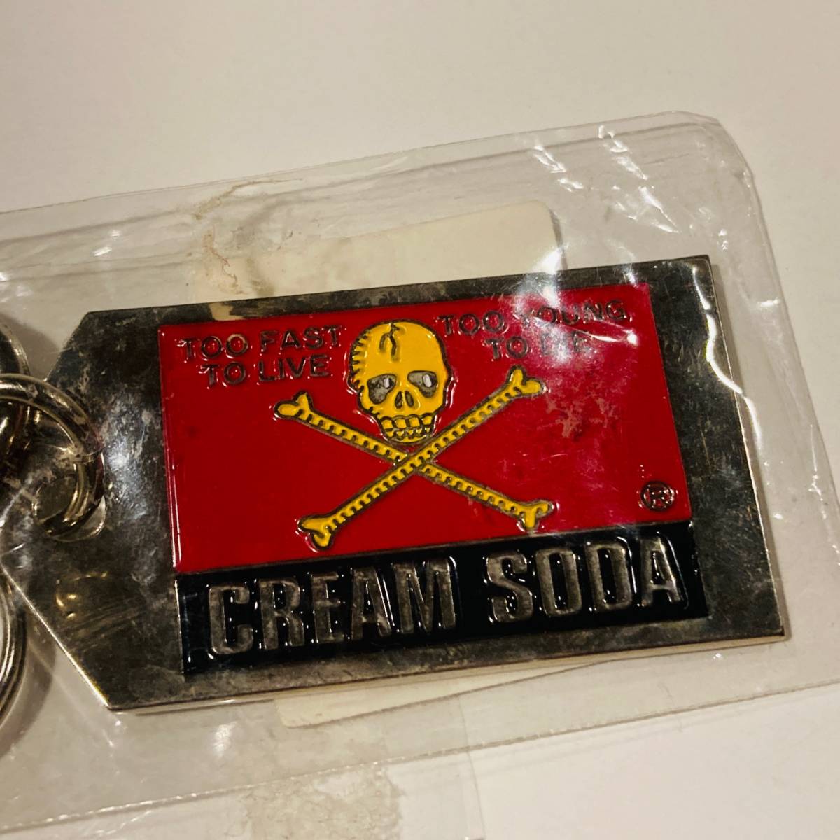 新品】◇90年代◇クリームソーダ【90's/角ドクロ(黄色)プレート
