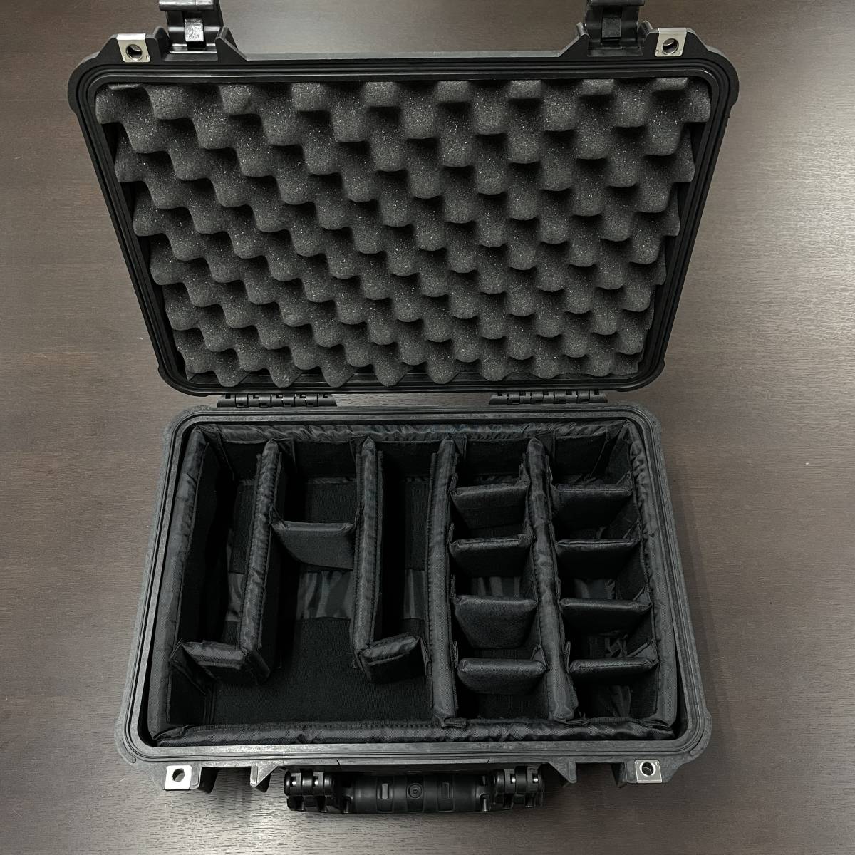 再値下げ ペリカン プロテクター ケース 1550 ディバイダータイプ