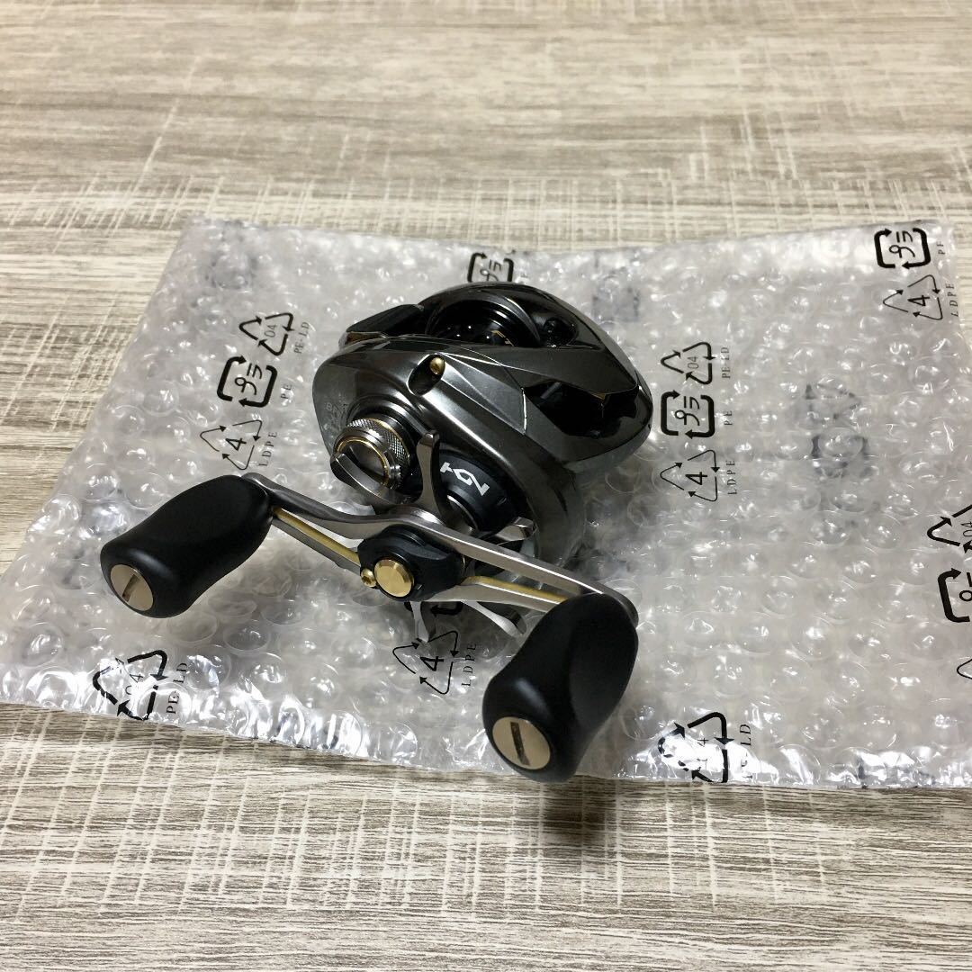 シマノ 16アルデバランBFS XG右ハンドル中古美品 （目立った傷や