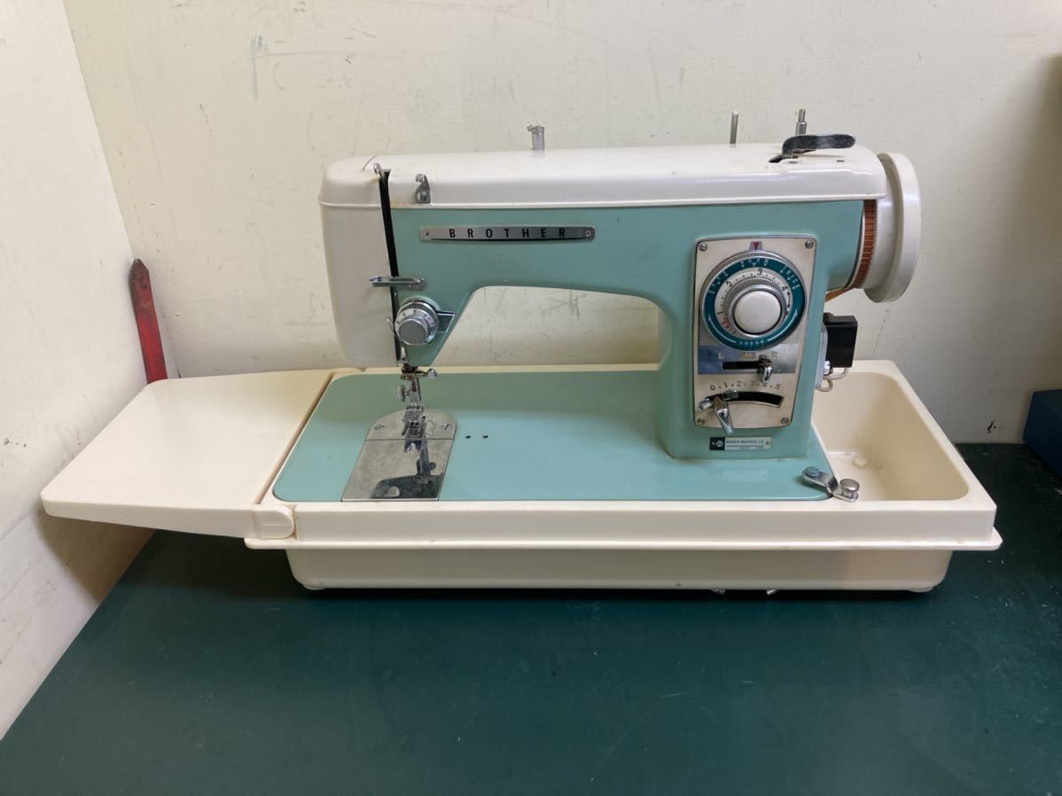 【やや傷や汚れあり】N BROTHER ブラザー ミシン CUSTOM MADE Hi Deluxe フットペダルあり MODEL YM40