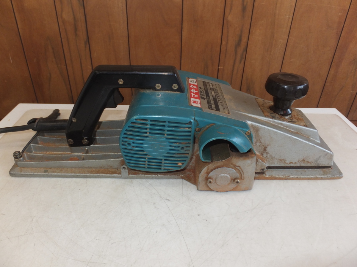 RABOTEUSE MAKITA 1806B 170mm 50-60Hz 1200W 12.5A 100V 15000tr/min du