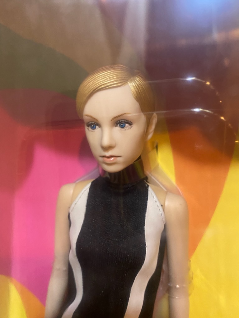 メディコムトイ twiggy ツイッギー ツイギーフィギュア 1/6計画
