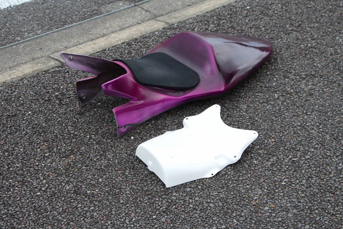 ZX12R 00～01 メーターカバー 綾織カーボン マジカルレーシング 在庫