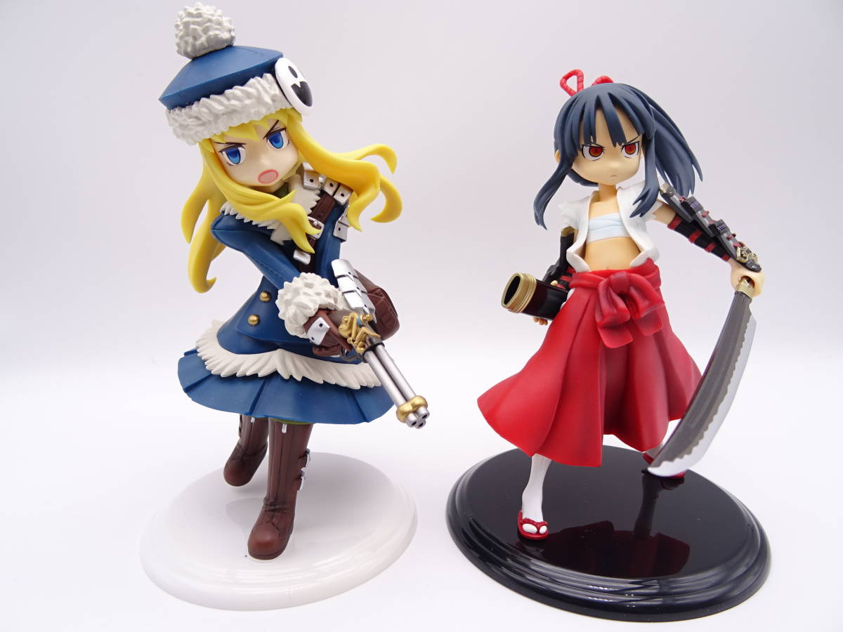 トレジャーフィギュアコレクション 世界樹の迷宮 パラディンの女の子