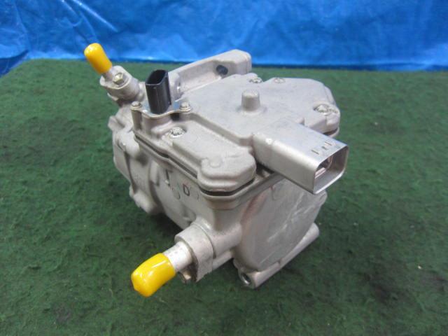 トヨタ プリウス ZVW30 DENSO純正リビルト 電動コンプレッサー
