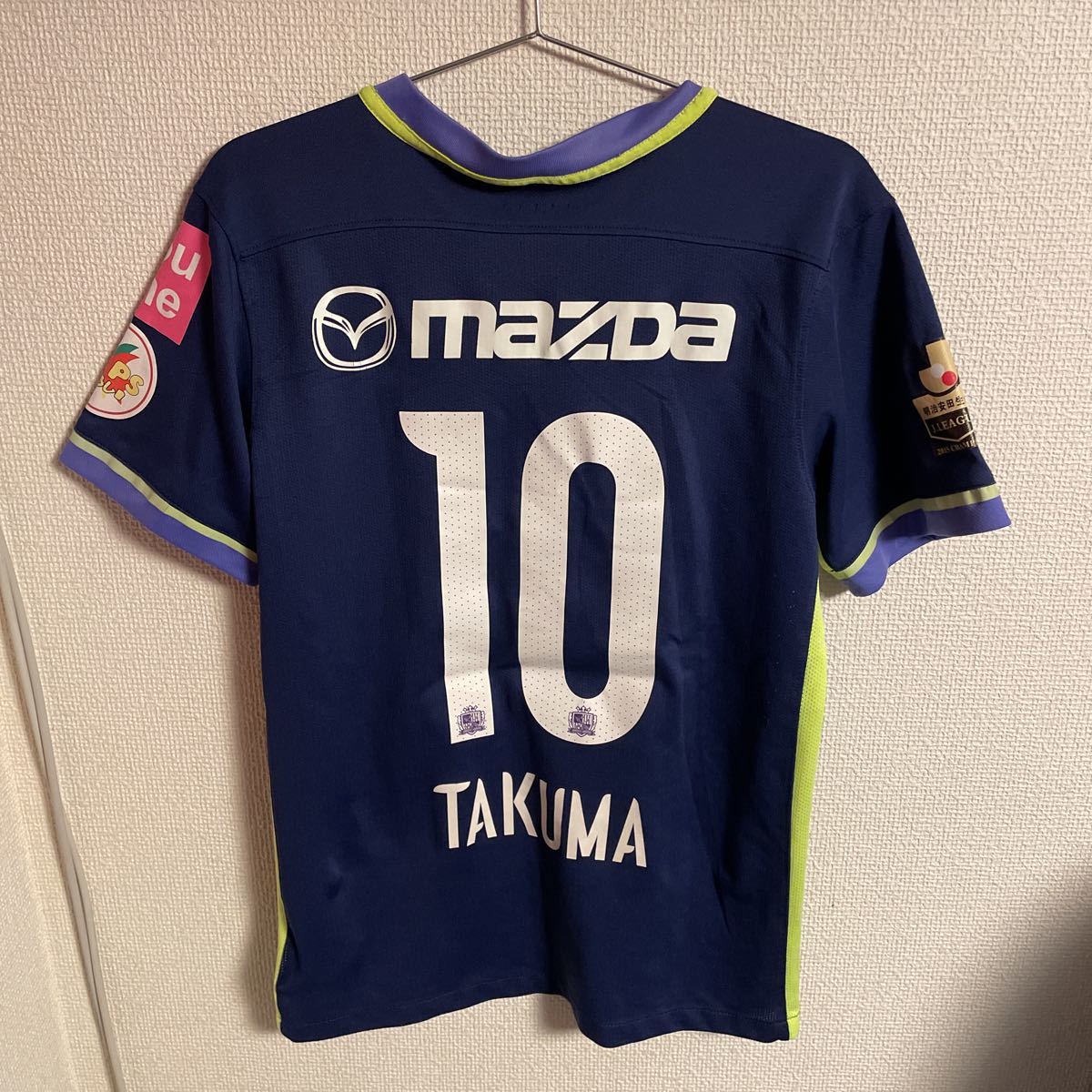 浅野拓磨選手サイン入りアーセナルユニフォーム(元サンフレッチェ広島)