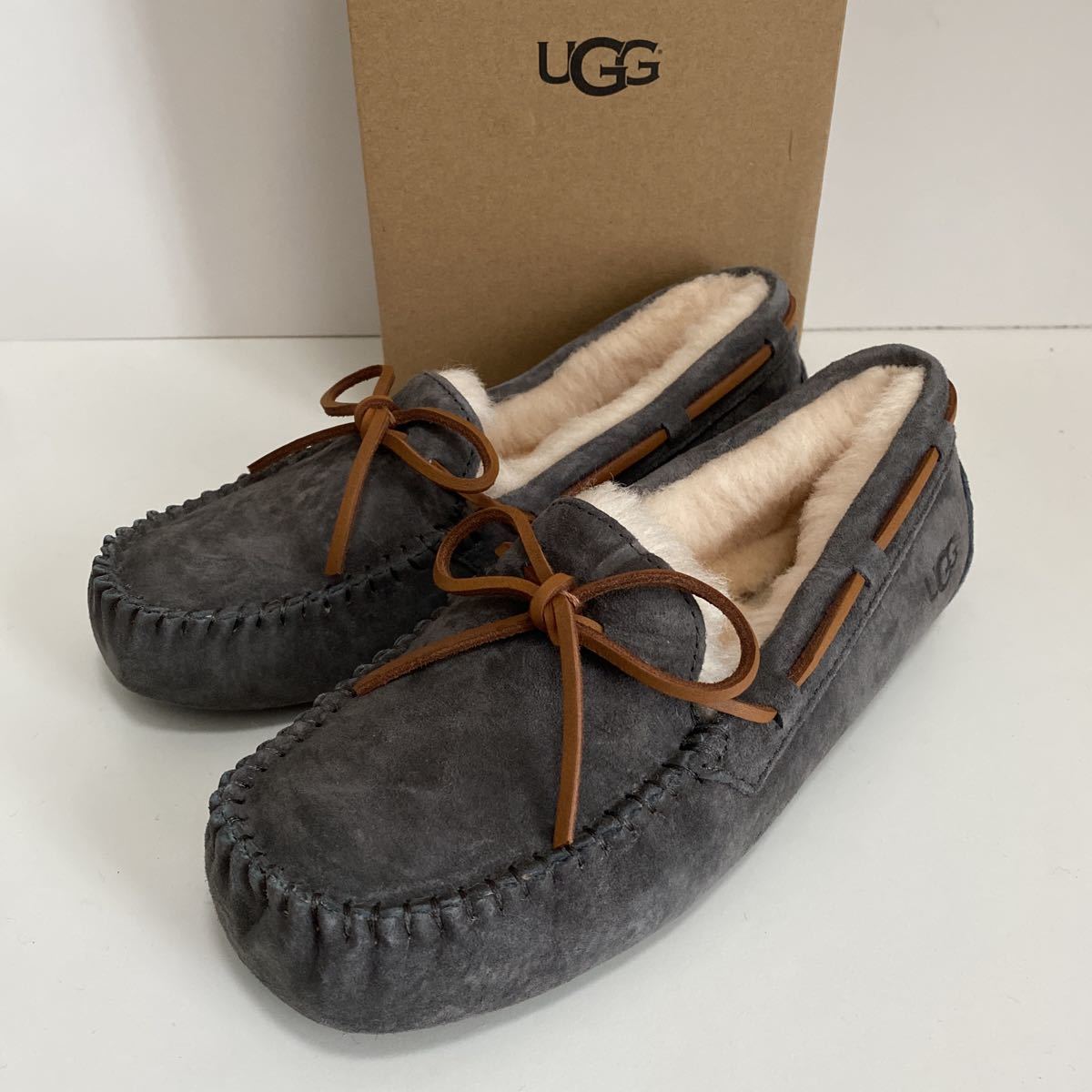 ＊最終値下げです　ほぼ新品未使用　UGG dakota モカシン　23cm アグ UGG DAKOTA （2.チェスナット(CHESTNUT)） -waja bazar