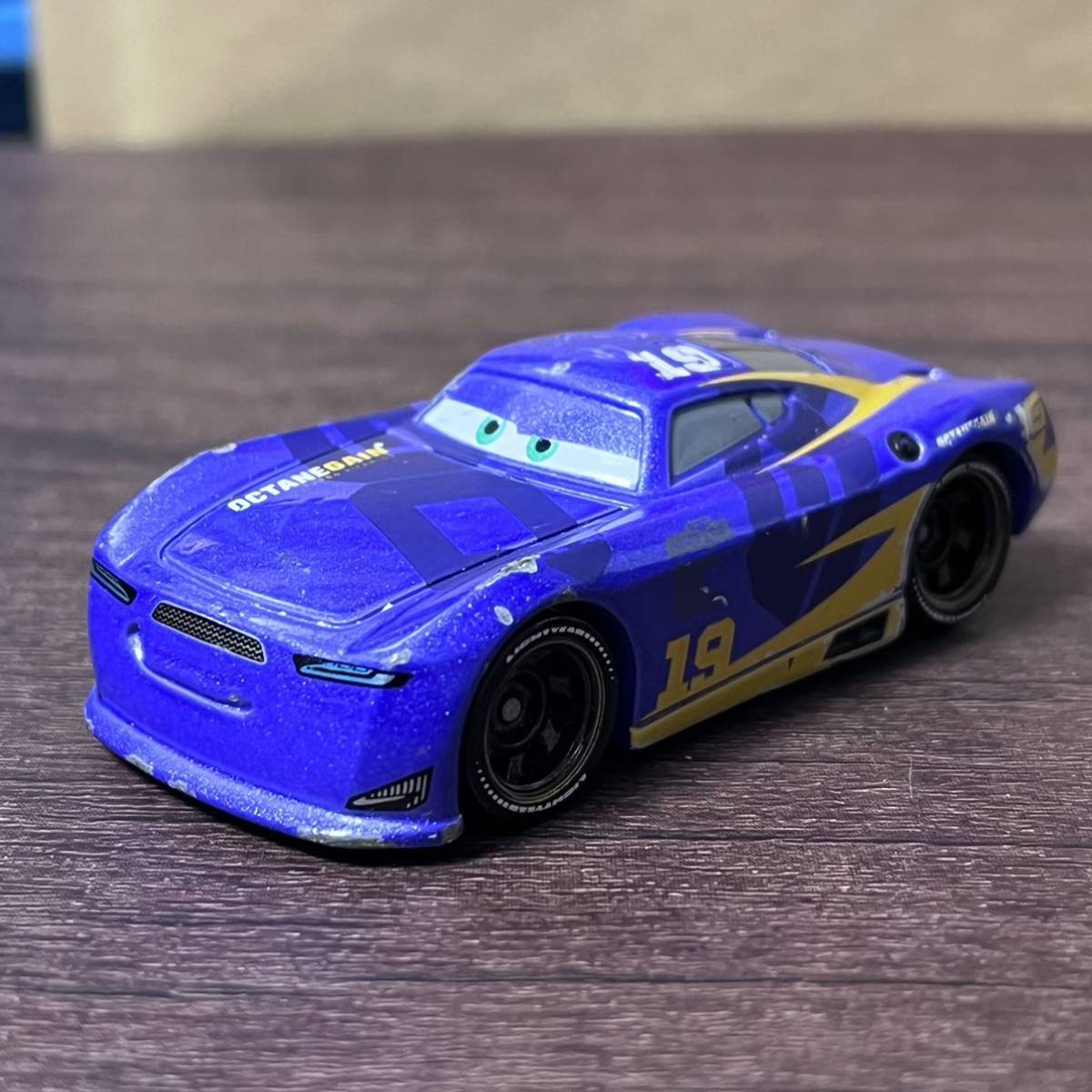 【傷や汚れあり】トミカカーズ ダニーシュワヴェッツ ルースの落札情報詳細 ヤフオク落札価格検索 オークフリー