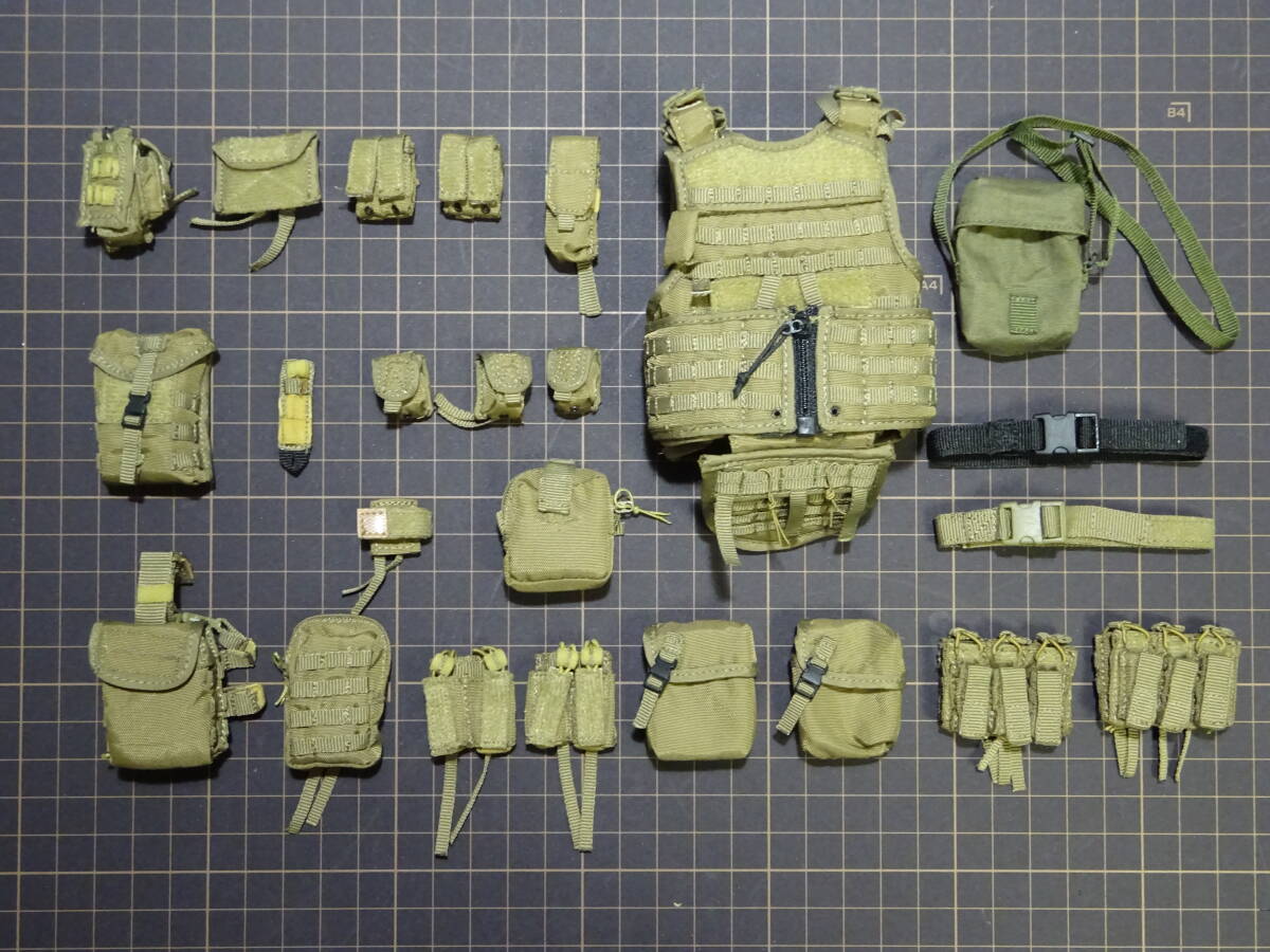 【目立った傷や汚れなし】SOLDIERSTORY ソルジャーストーリー 1/6 イラク軍 ISOF ベスト ポーチ アーマー ベルト ...