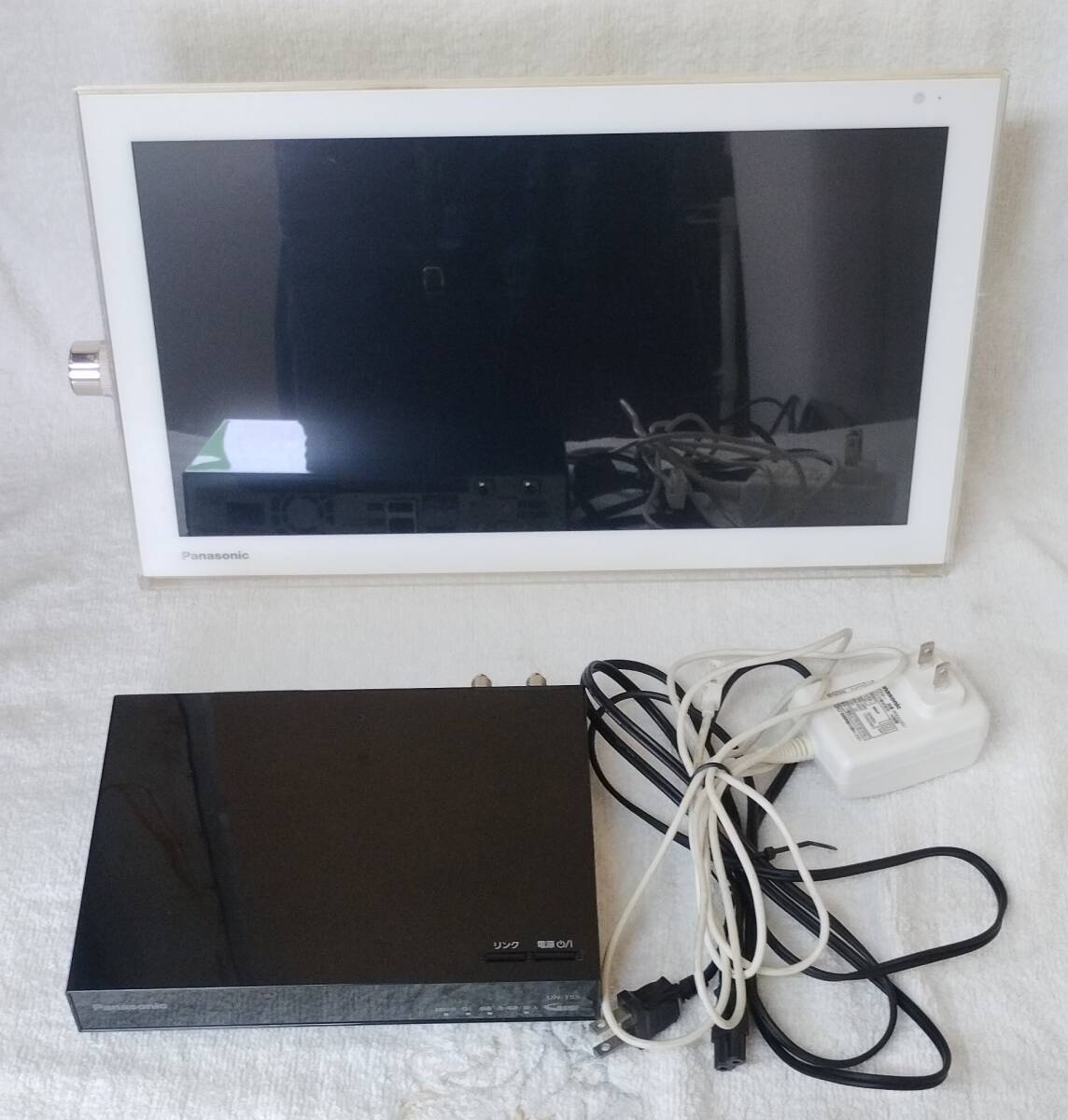 【送料無料】Panasonic ポータブルデジタルテレビ　UN-15T5-K Amazon | パナソニック 15v型 液晶 テレビ プライベート・ビエラ