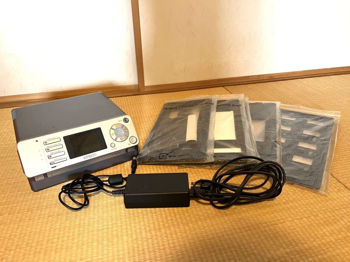 EPSON GT-X900 フィルムスキャン 通電確認済 （全体的に状態が