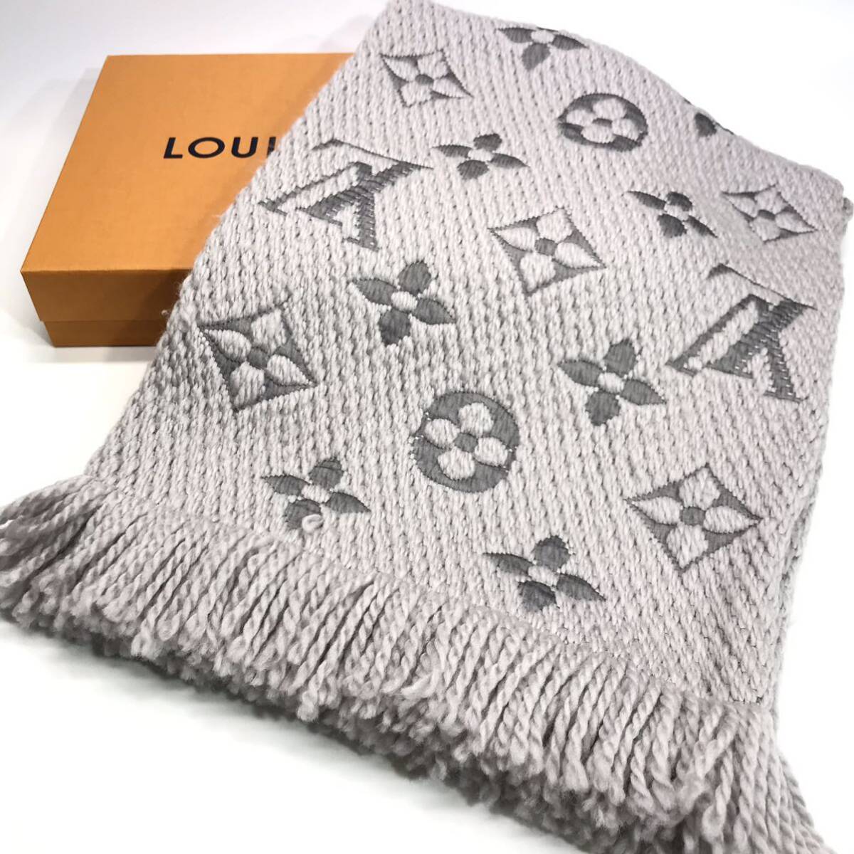LOUIS VUITTON マフラー LV エシャルプ・ロゴマニアシャイン LOUIS VUITTON マフラー LV エシャルプ・ロゴマニアシャイン