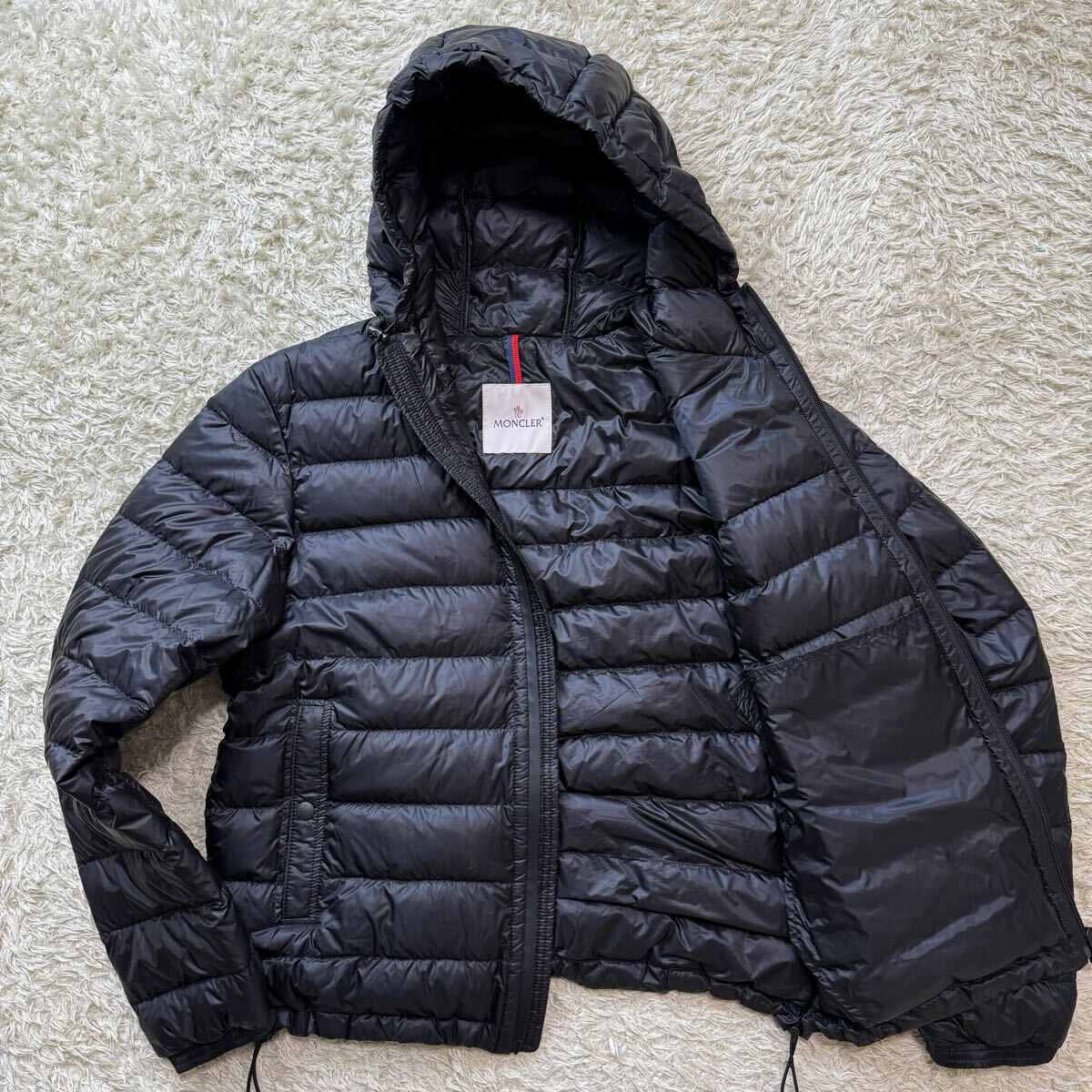 未使用 MONCLER モンクレール MONTCLA モンクラー 捲ら ダウン