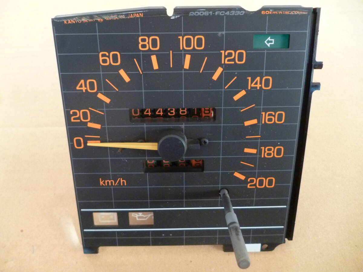 R30 スカイライン 後期RSスピードメーターAssy（☆：DR30