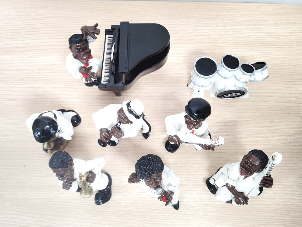 JAZZ ジャズバンド　フィギュアセット8体、ピアノ、ドラムセット Amazon.co.jp: ジャズバンド ブラックミュージック フィギュア