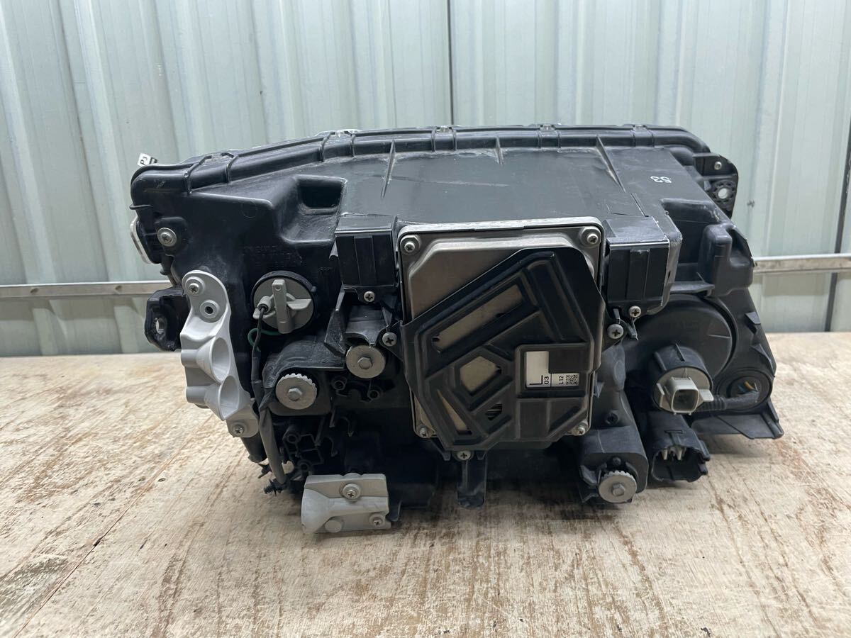 7-0321-6 ★ レンズ コーティング 済み ★ プロフィア レンジャー アクティブハイビーム付き 純正 LED ヘッドライト 右 KOITO 100-35165の1番目の画像