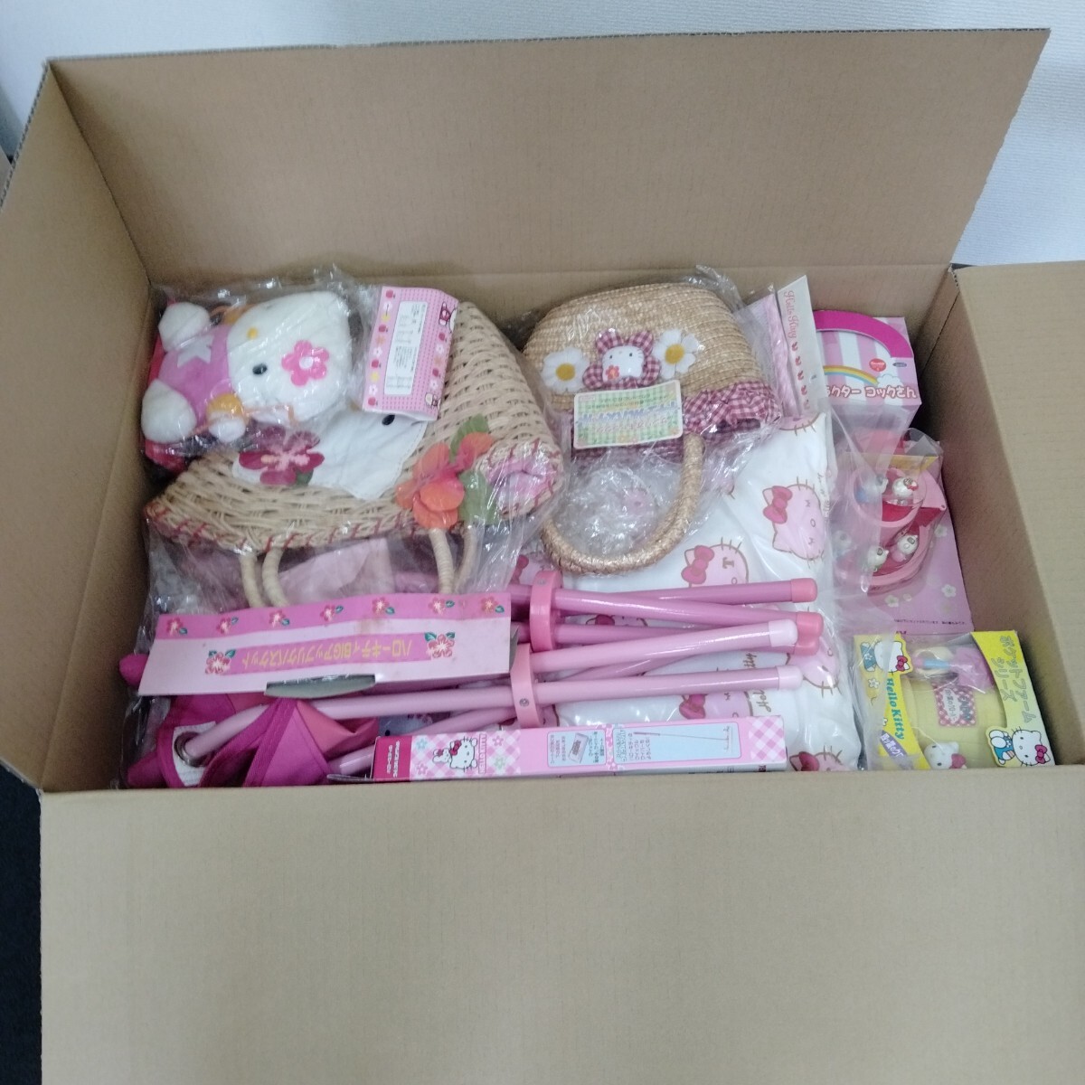 京都老舗 西陣織×本革 花山×ハローキテ キティ京桜 キーケース 木箱付き 新品未使用 カラーレッド レア