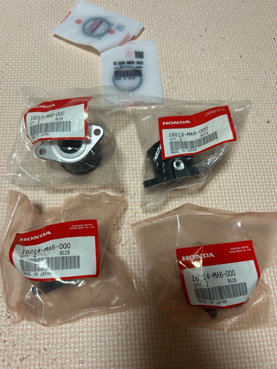 465】CBR400Fインシュレーターセット NC17用 一台分 465】CBR400Fインシュレーターセット NC17用 一台分
