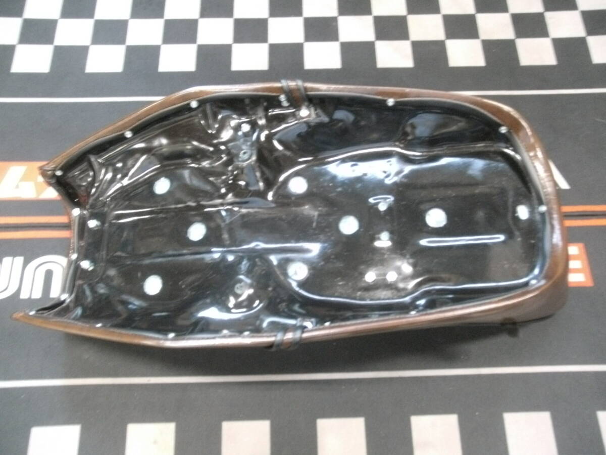 CBX400F 三段シート オオカワ製 蛇柄 エナメル 美品