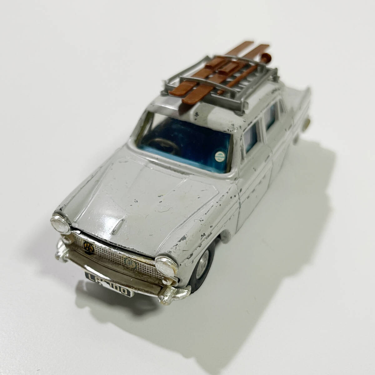 自動車 Tri-ang SPOT-ON 1/42 AUSTIN A60CAMBRIDGE Vintage 1950's Red Austin A60 Cambridge Tri-ang Models by