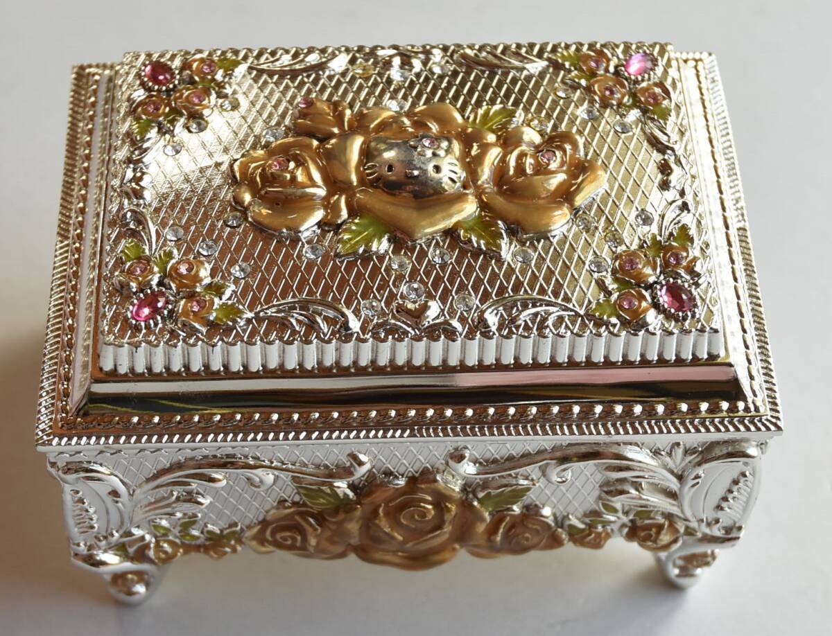 新品】稀少 新品極美品 ハローキティ プリンセス ☆マジックジュエリー