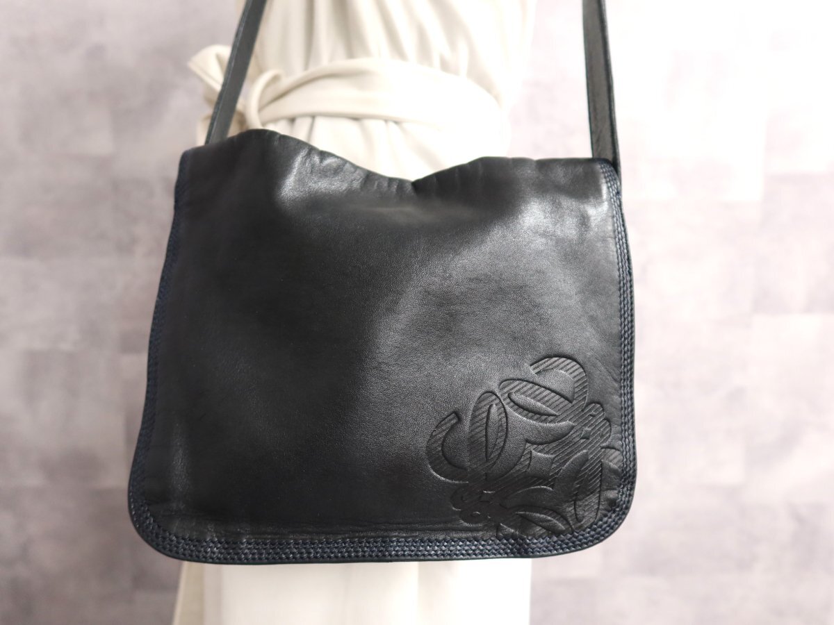レディース 【美品】LOEWE ナッパレザー アナグラム ハンドバッグ 