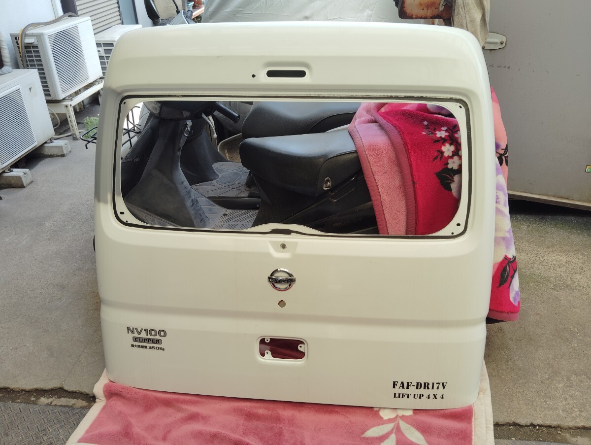 204-857☆DR17V NV100 クリッパー バックドア リアゲート☆ハイルーフ