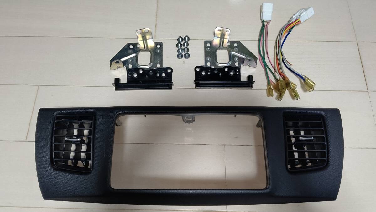 やや傷や汚れあり】☆70系ヴォクシー ノア 8インチ用ナビパネル ナビ