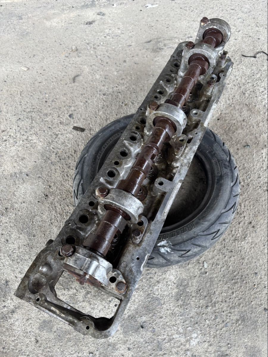 SR311 U20 Iskenderian cams カムシャフト 未使用品 中古】フェアレディ SR311 U20エンジン B刻印 カムシャフト 中古部品
