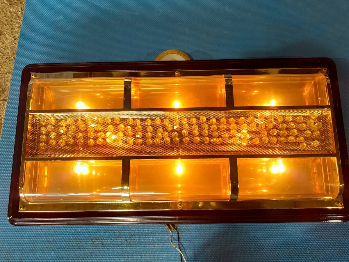 希少 2段 ケーキ シャンデリア YDC-622 ゴールドキング デコトラ