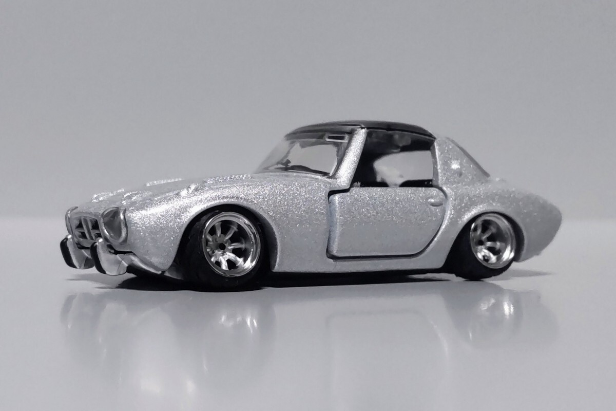 新品を改造しています。】1/18 Aa トヨタ セリカ 1600GT ダルマ
