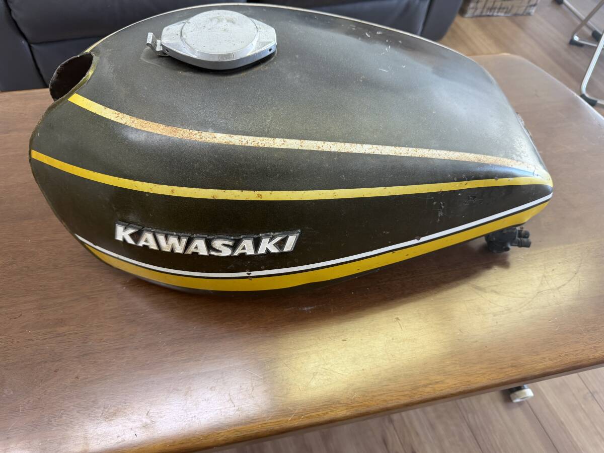 W650.W400純正ガソリンタンクエンブレム左右タンクエンブレム