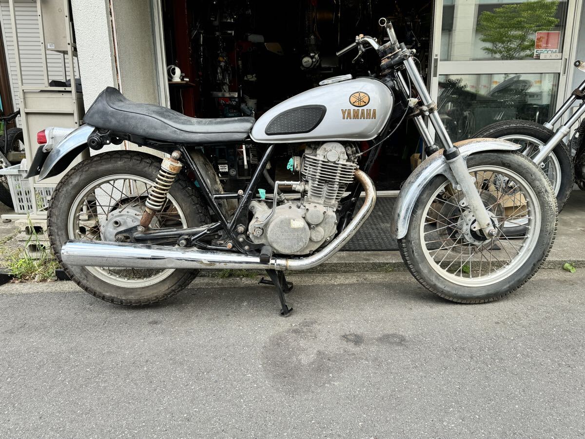 ヤマハSR400 初期型ナロータンク キャップコックキー付き 79年？の落札