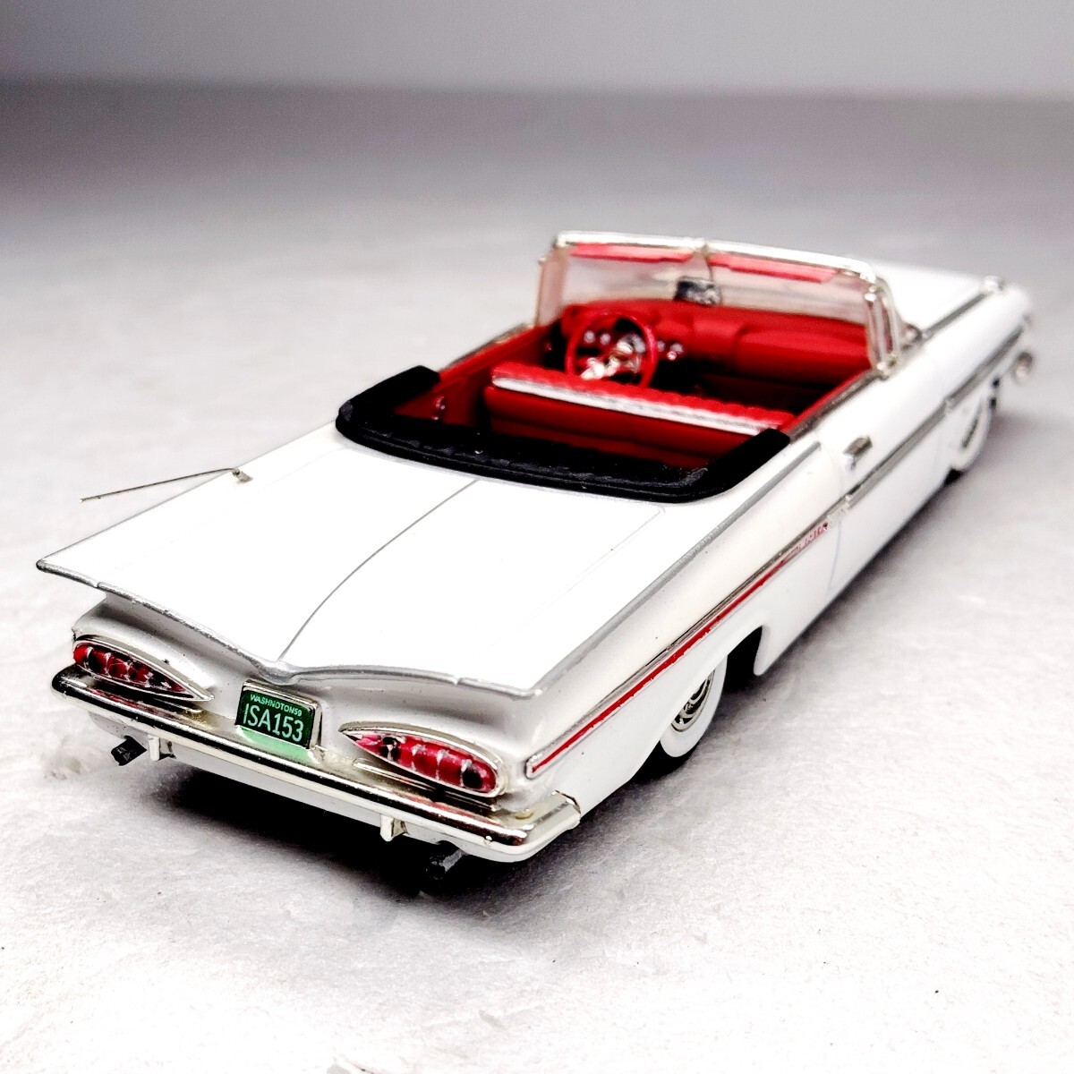 Jada Toys 1/24 1967 シボレー インパラ SS ブルー ローライダー