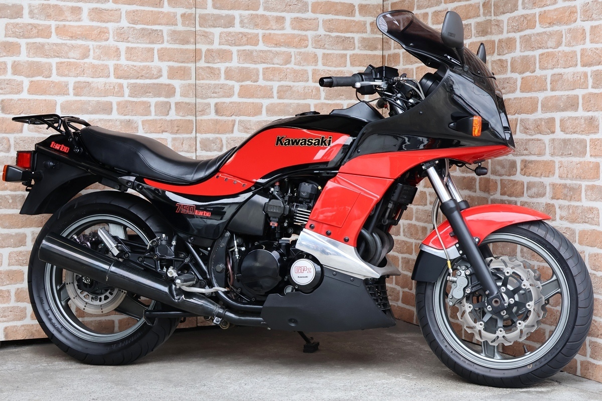 横浜~ Kawasaki ゼファー1100 A1 旧車 Z1ブラック火の玉ニュー 横浜~ Kawasaki ゼファー1100 A1 旧車 Z1ブラック火の玉ニュー
