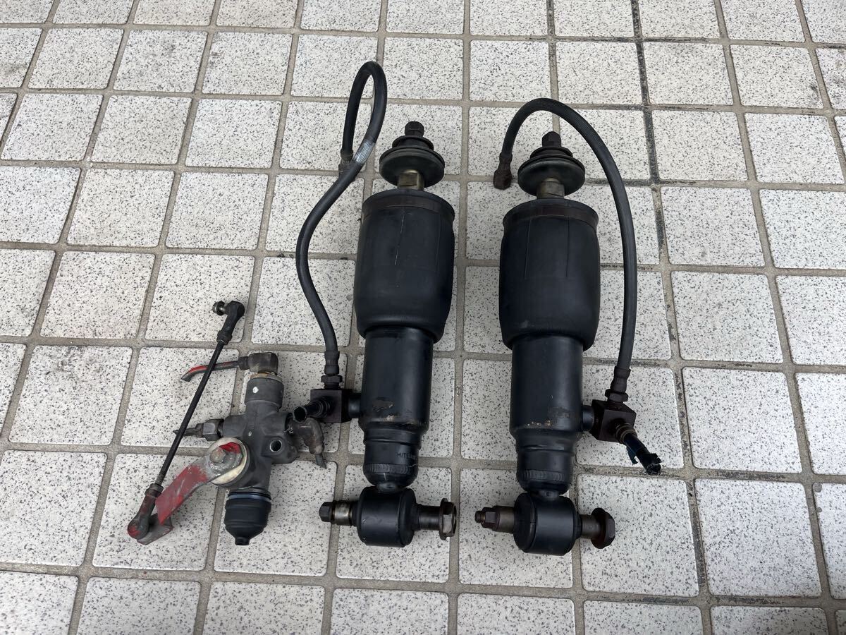 三菱ふそう スーパーグレート キャブサスペンション（後ろ側）MK595300