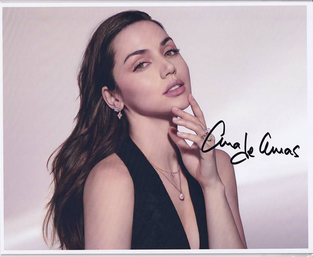 新品】アナ・デ・アルマス 直筆サインフォト/写真 Ana de Armasの落札