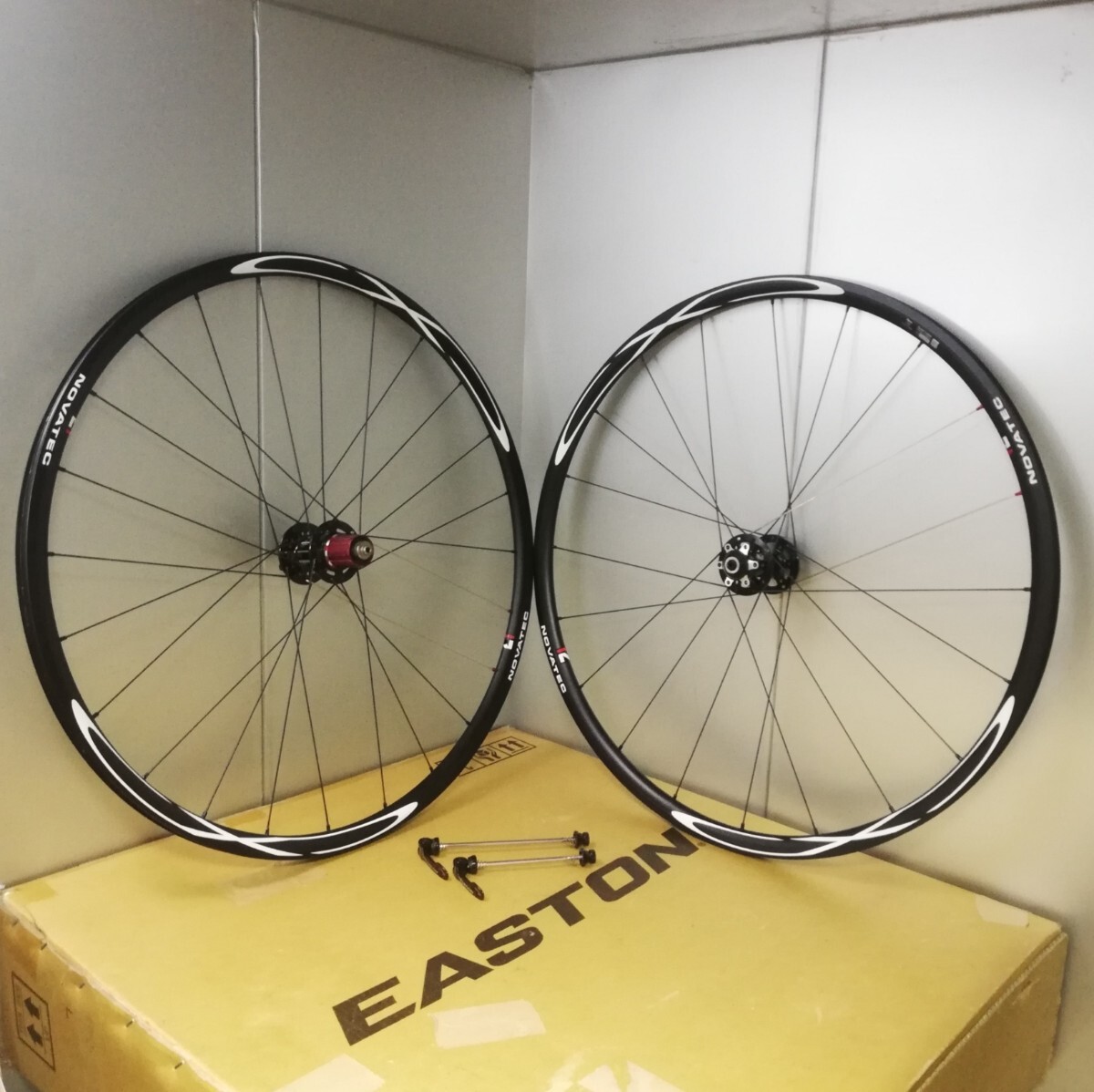 シマノ shimano WH-RX010 アルミ クリンチャー ディスクブレーキ