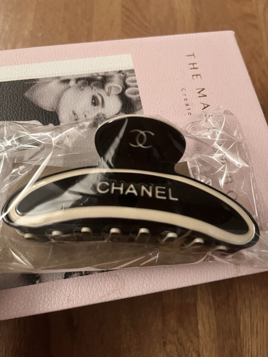 新品】新品☆シャネルノベルティ海外製品グッズ☆ヘアクリップヘア