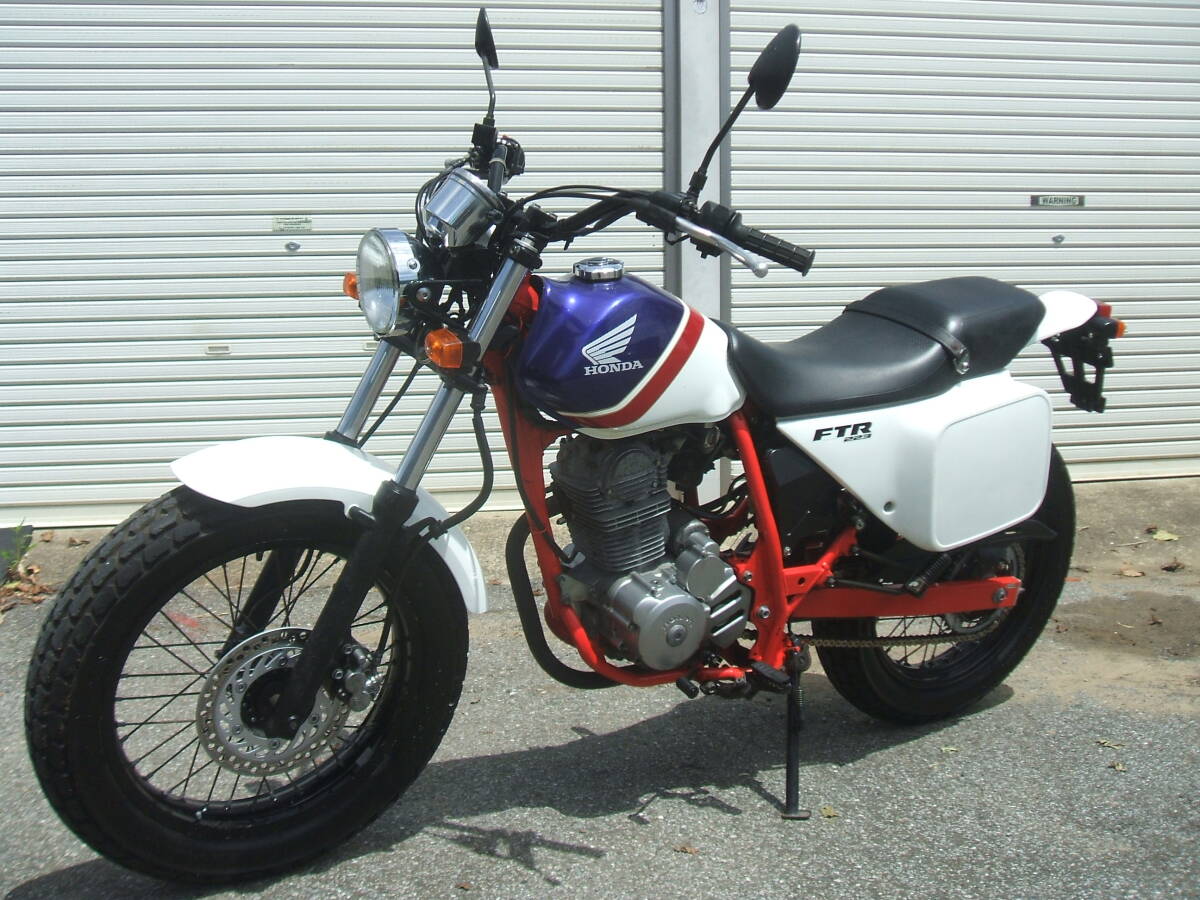ホンダ FTR223 MC34-16 トリコロール ノーマル キレイですの落札情報