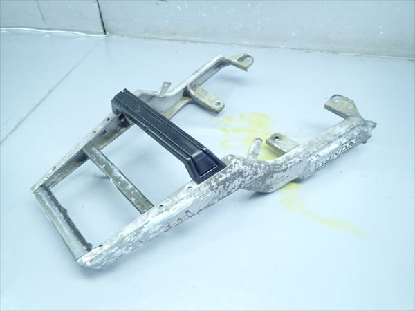B0203 ホンダ リード125 Lead125 Jf01 S57年式 純正 リアキャリア タンデムバー 破損無 の落札情報詳細 ヤフオク落札価格情報 オークフリー スマートフォン版